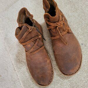 Born Tarkiln Glazed Ginger Distressed Bootie